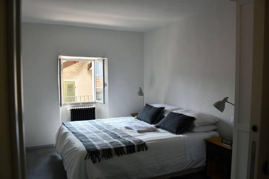 Rocks Apartment Colonno Luaran gambar