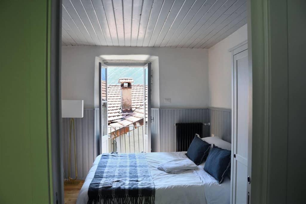 Rocks Apartment Colonno Luaran gambar