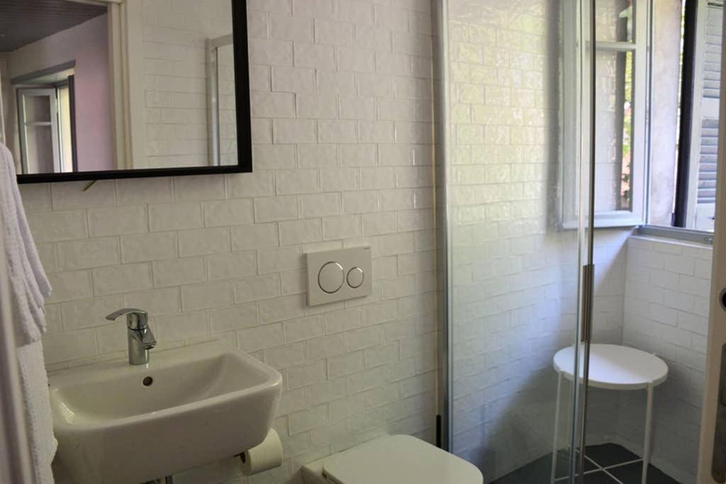 Rocks Apartment Colonno Luaran gambar