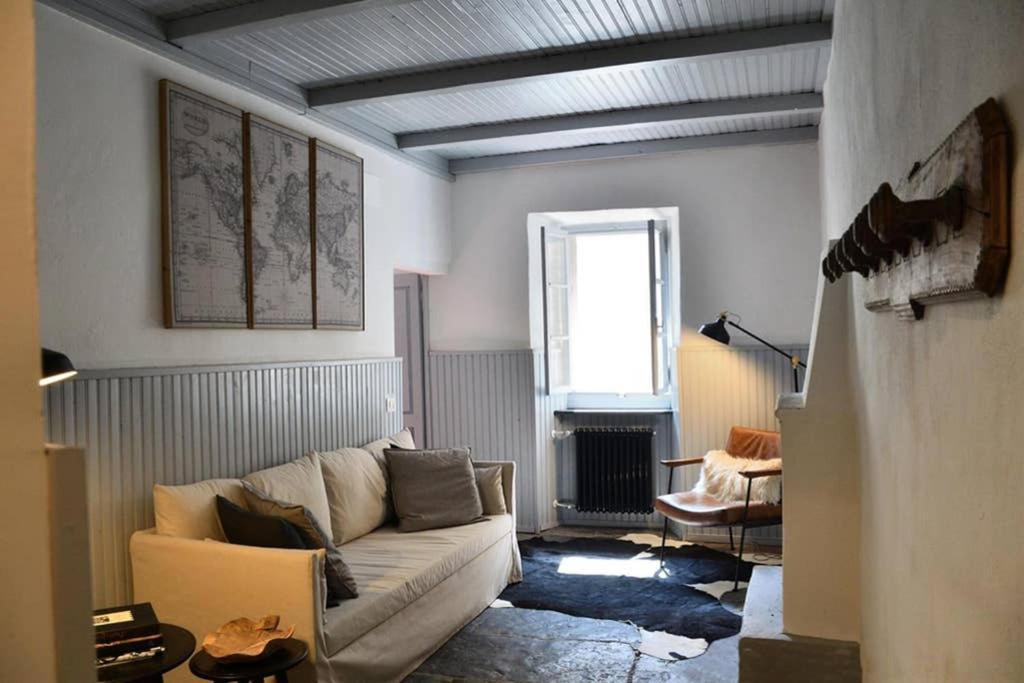 Rocks Apartment Colonno Luaran gambar